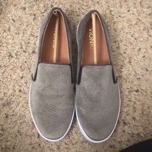 NIB Vionic midi holiday slides